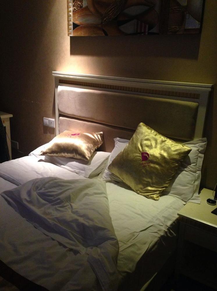 Dragon Hotel ฉงชิ่ง ภายนอก รูปภาพ